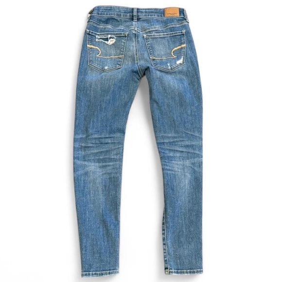 American Eagle Hi Rise Jegging Distressed Denim. Size 2 Short - Picture 3 of 6